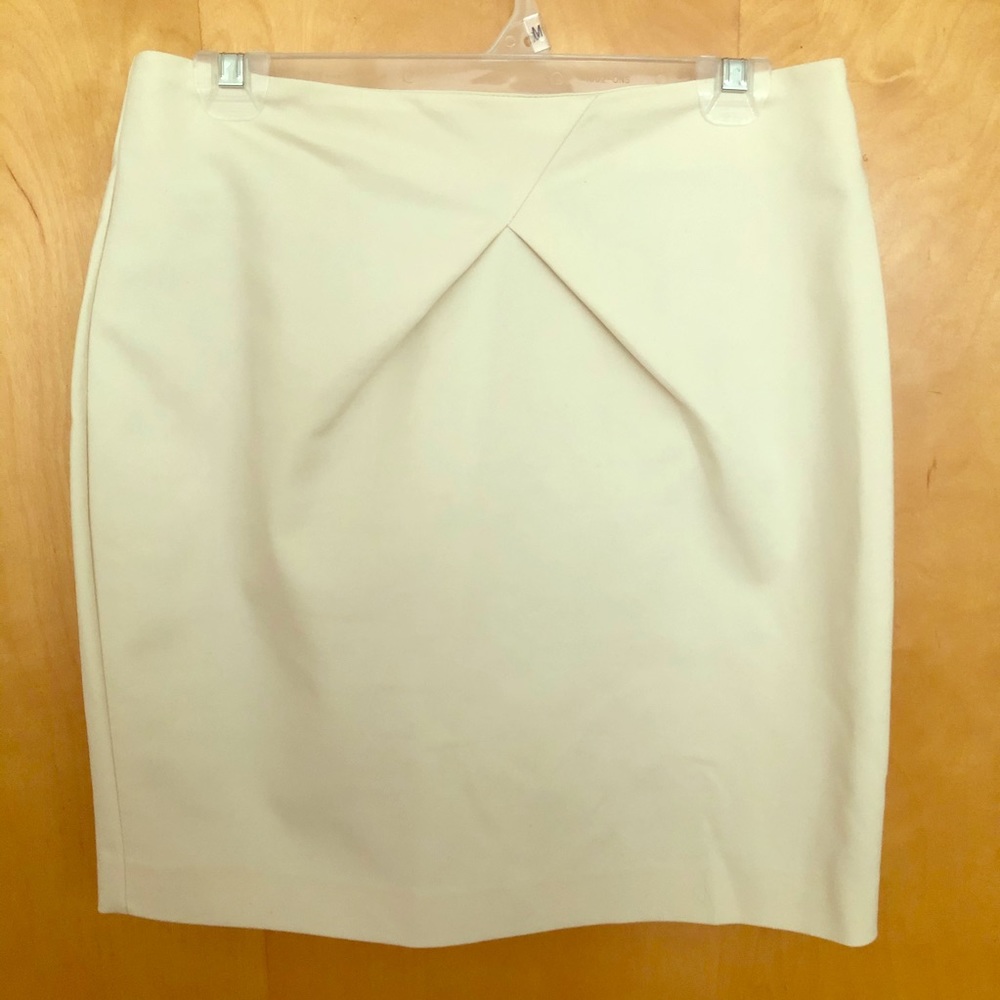 Short skirt